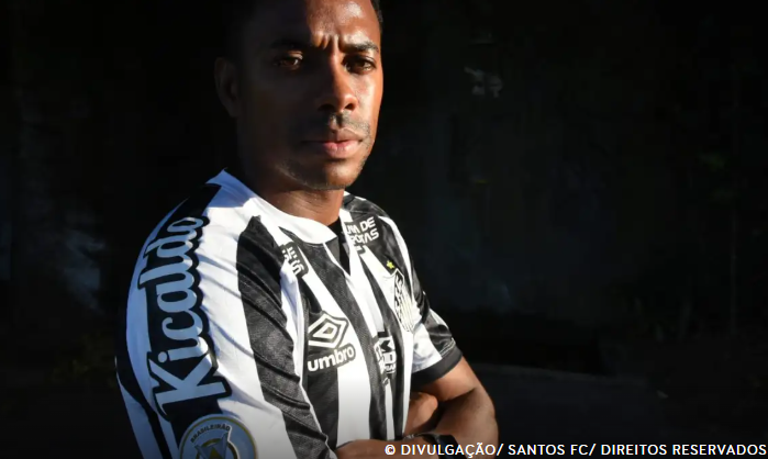 Maioria do STF mantém prisão do ex-jogador Robinho