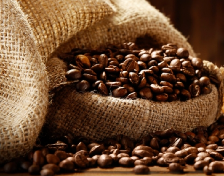 Seis toneladas de café impróprio são apreendidas no Rio de Janeiro