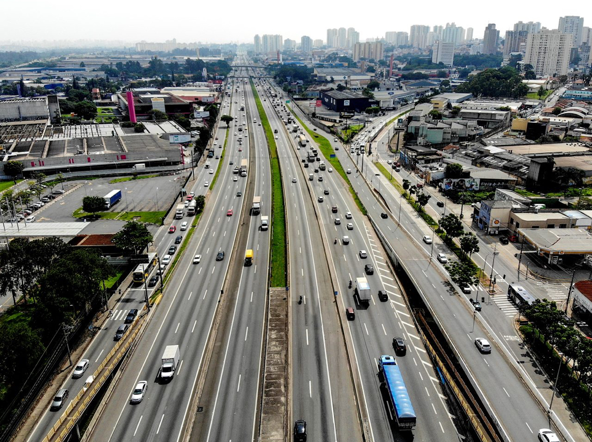 Pedágios da Via Dutra e free flow da Rio-Santos sofrem reajuste
