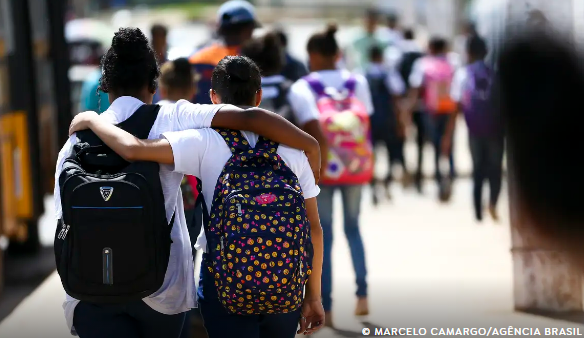 Governo amplia mobilização de vacina contra HPV em jovens até dezembro