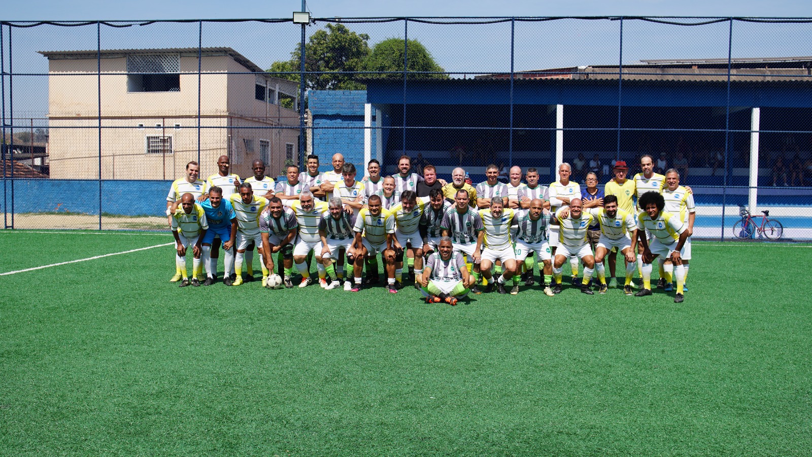Jogo solidário arrecada uma tonelada de alimentos em Barra Mansa