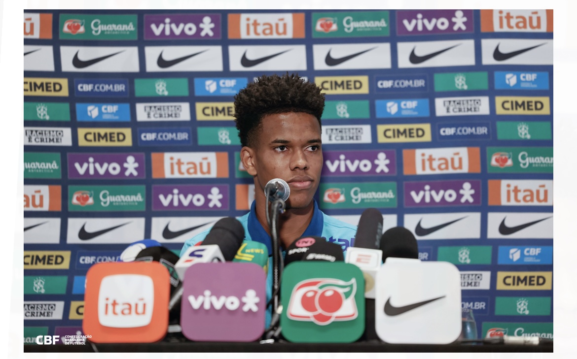 Estêvão destaca versatilidade e diz estar pronto para atuar em qualquer posição no ataque da Seleção