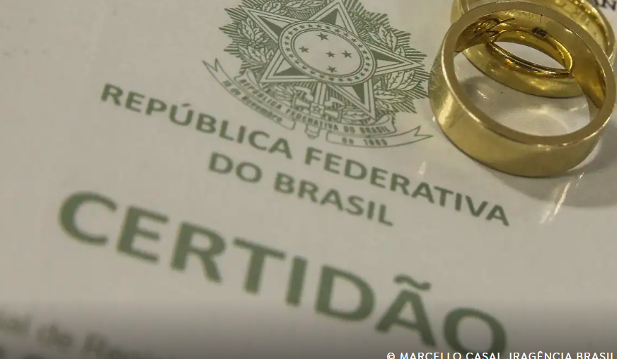 Pela 1ª vez, uniões consensuais superam casamento civil e religioso