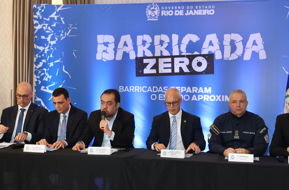 Cláudio Castro lança Operação Barricada Zero para remover bloqueios do crime organizado