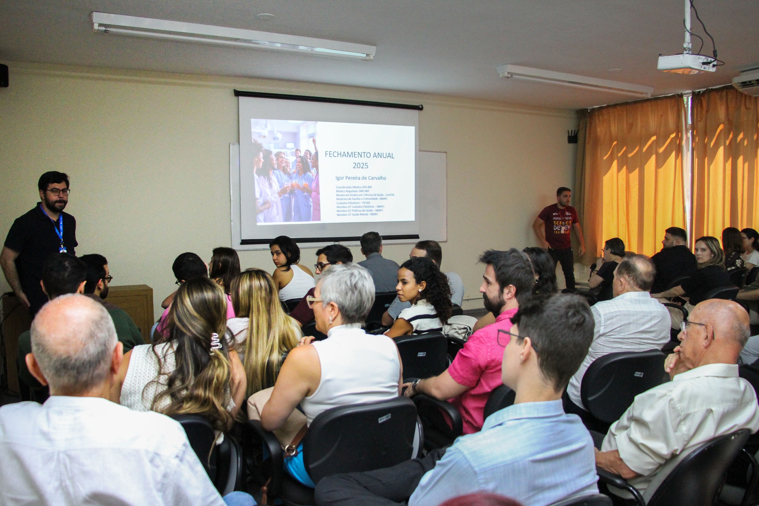 Saúde de Barra Mansa reúne médicos para alinhamento e apresentação de balanço anual