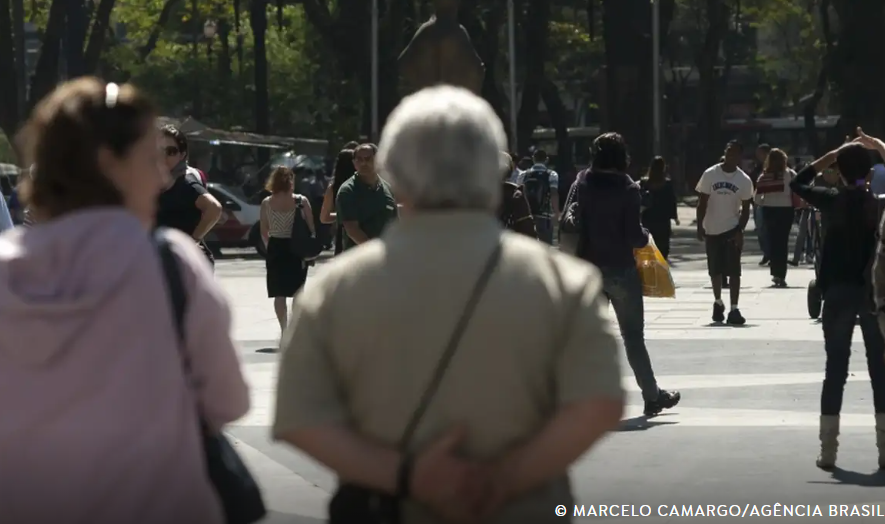 Cerca de 300 mil idosos brasileiros têm algum grau de TEA, diz estudo