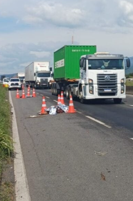 Oficial do Exército morre em acidente na Rodovia Presidente Dutra