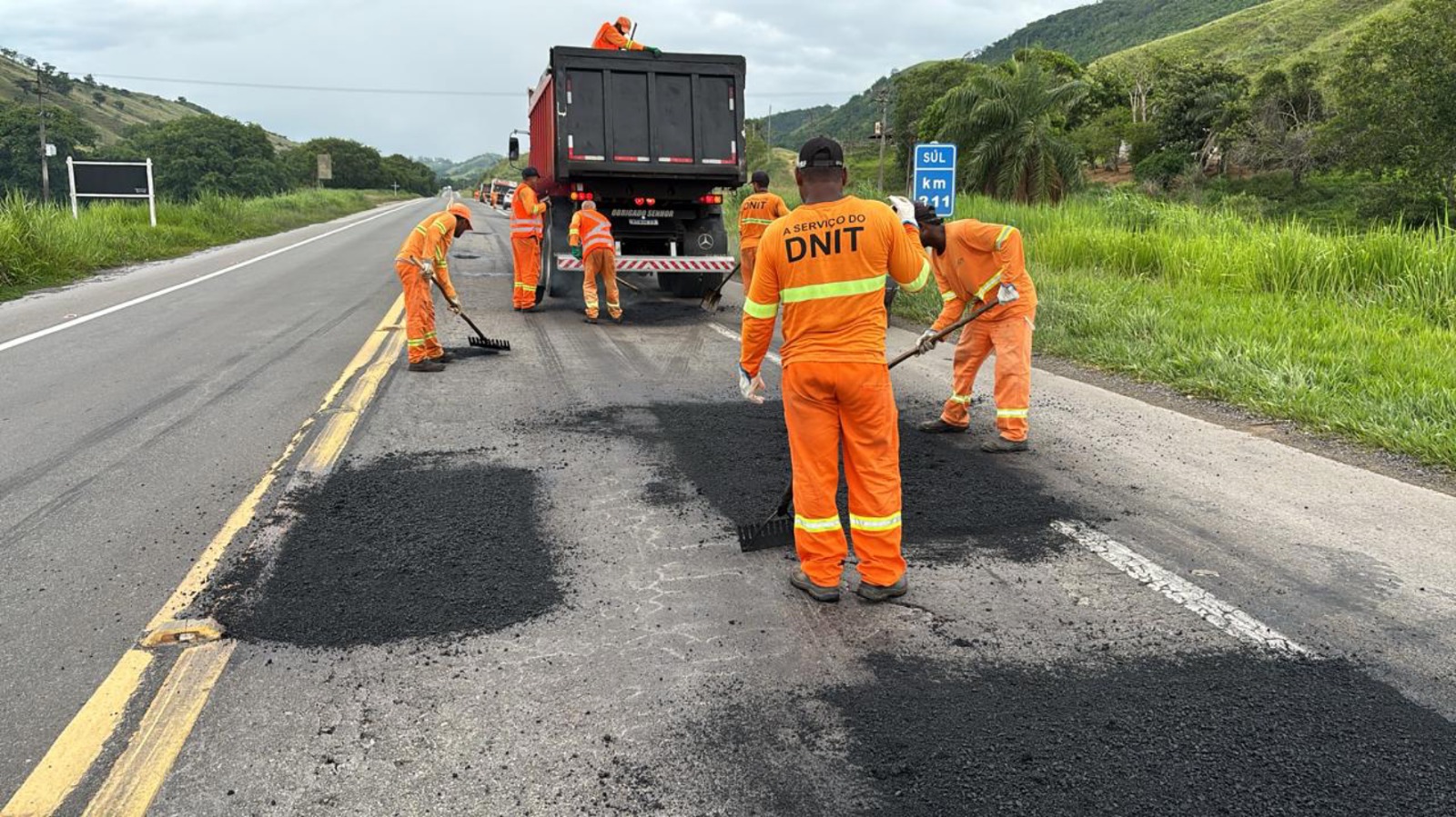 Volta Redonda: recuperação da BR-393 avança com tapa-buraco em cerca de 50 quilômetros