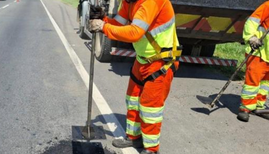 Via Dutra intensifica recuperação do pavimento em fevereiro e já soma mais de mil pontos recuperados