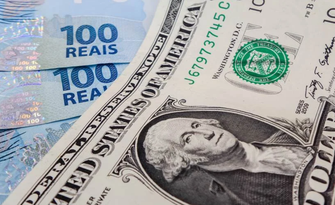 Dólar cai para R$ 5,16 após Trump indicar possível fim da guerra