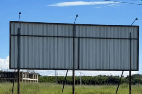 Resende publica decreto que suspende novas autorizações de publicidade externa