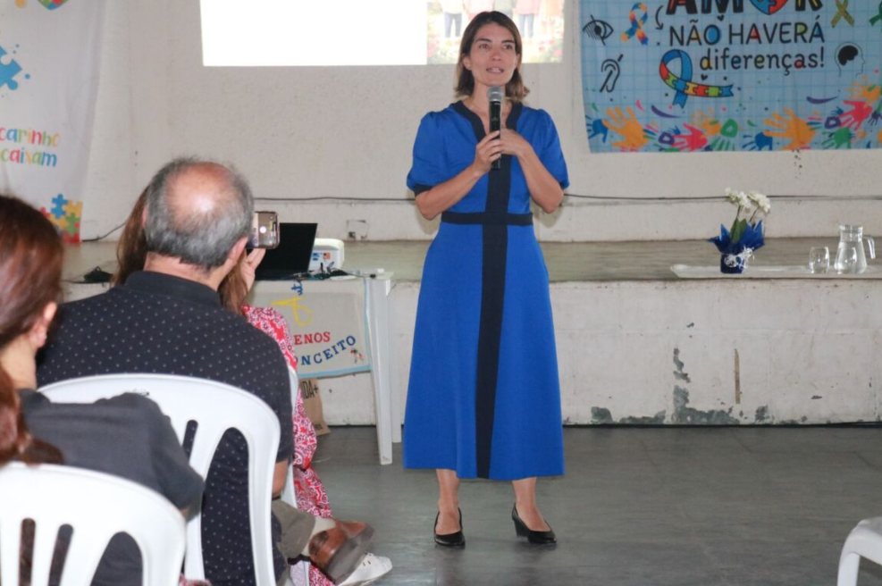 Quatis promove roda de conversa sobre autismo com foco na inclusão escolar
