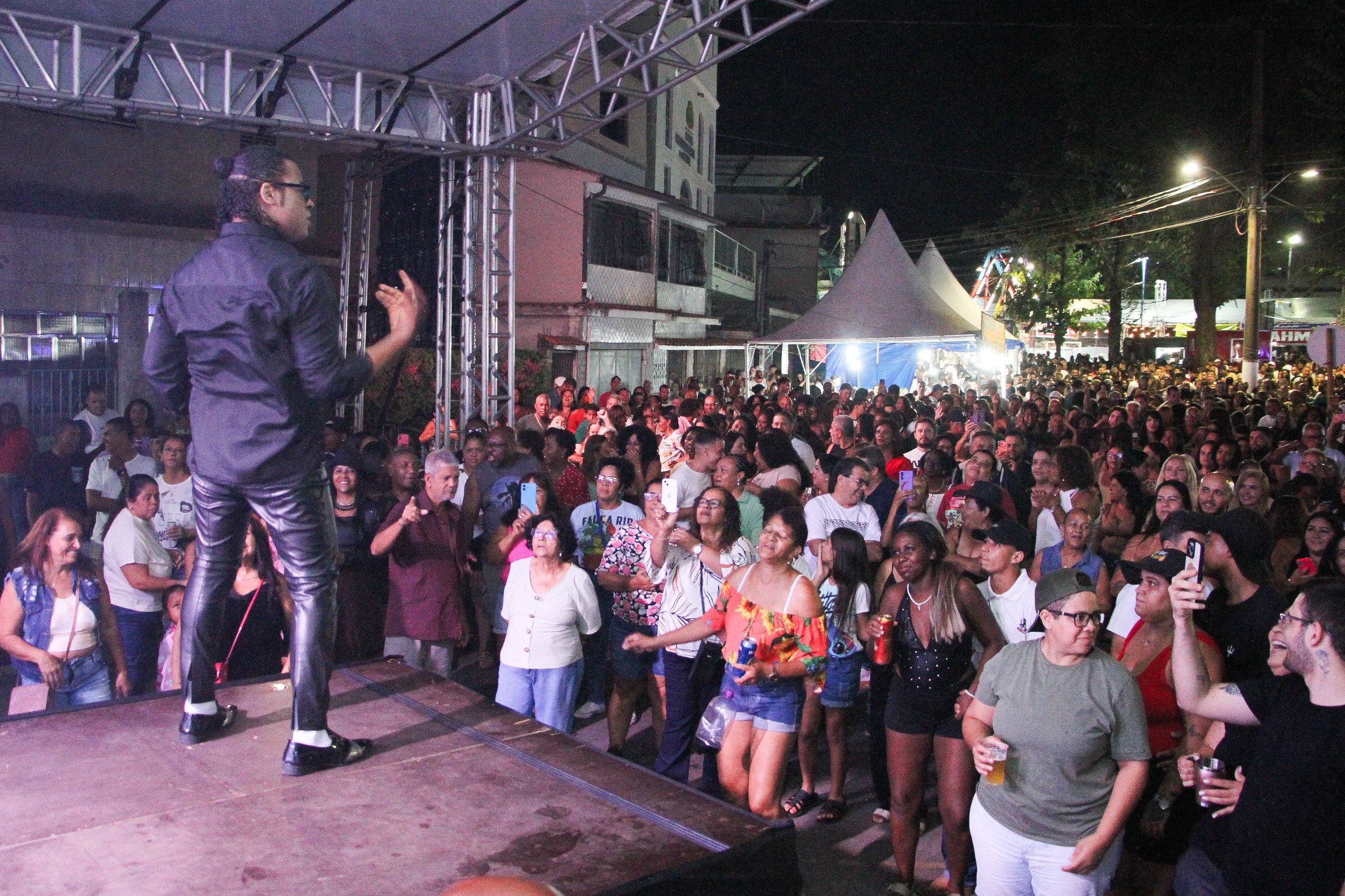 Festa do Trabalhador encerra neste domingo em Barra Mansa com festival de prêmios e shows de forró e sertanejo