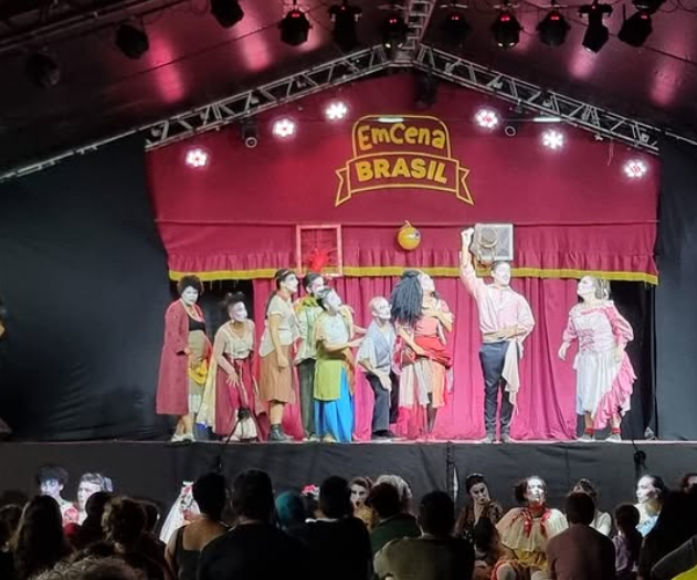Festival de teatro itinerante retorna a Quatis com programação gratuita para toda a família