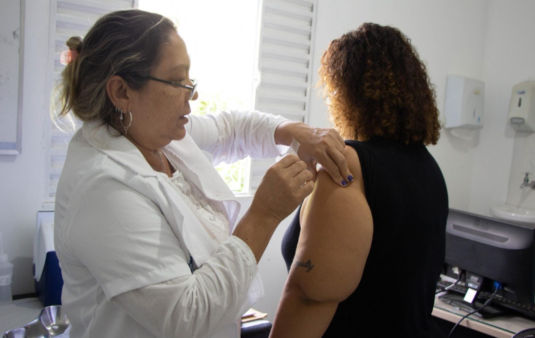 Itatiaia amplia vacinação contra Influenza e alcança mais de 65% dos profissionais de saúde