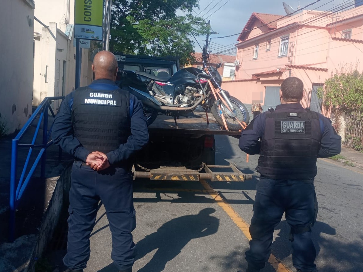 Guarda Municipal de Volta Redonda atua em caso de agressão à mulher e apreende moto adulterada