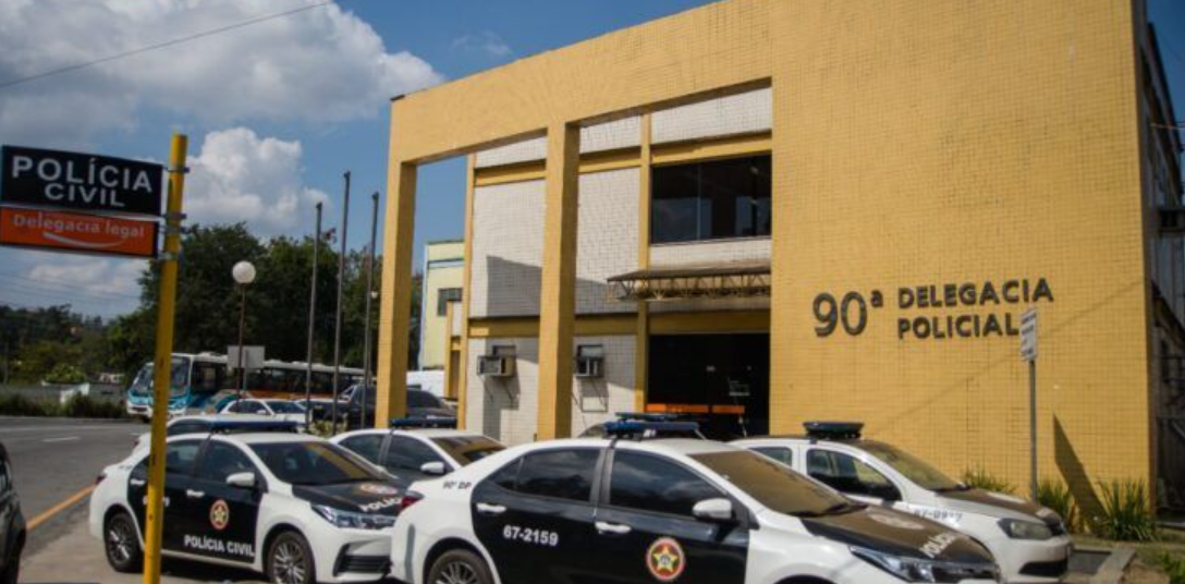 Barra Mansa: Homem condenado por estupro de vulnerável contra a própria filha é preso pela Polícia Civil