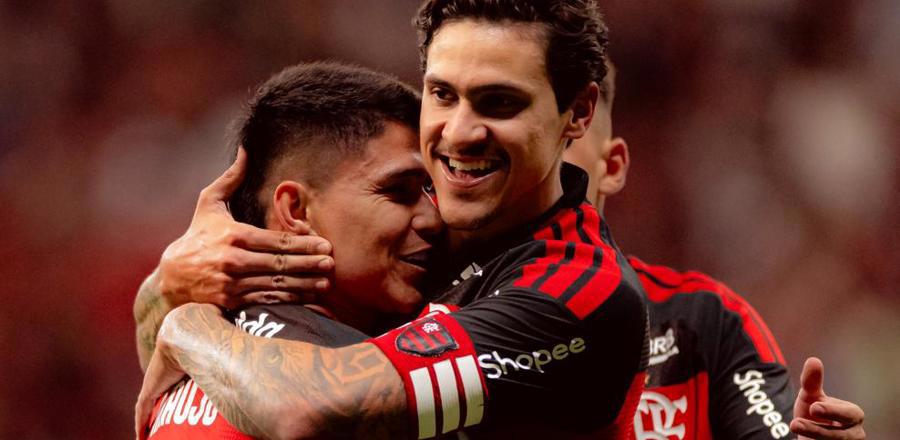 Flamengo vence o Olimpia de virada e encerra intertemporada invicto