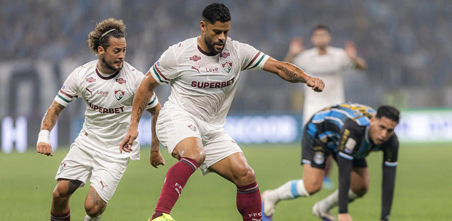 Fluminense empata com o Grêmio fora de casa e segue no G4 do Brasileirão