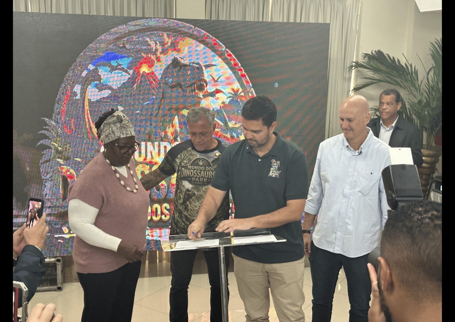 Região das Agulhas Negras terá novo parque temático inspirado em dinossauros