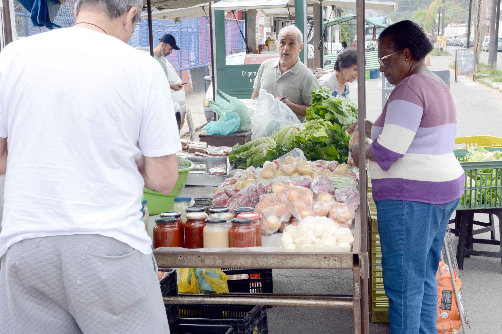 Tradição e economia local se encontram na Feira Livre de Barra Mansa