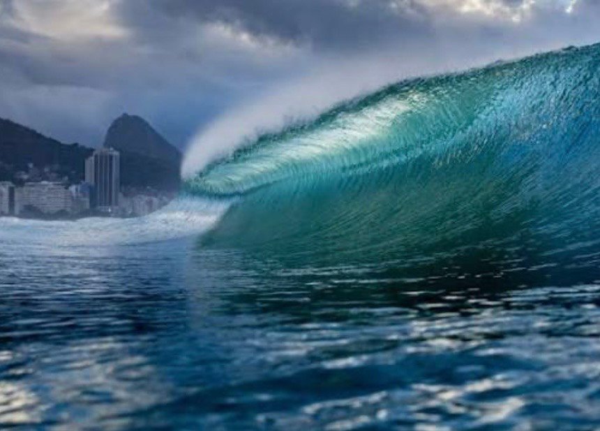 Ressaca pode levar ondas de até 2,5 metros à orla do Rio neste domingo