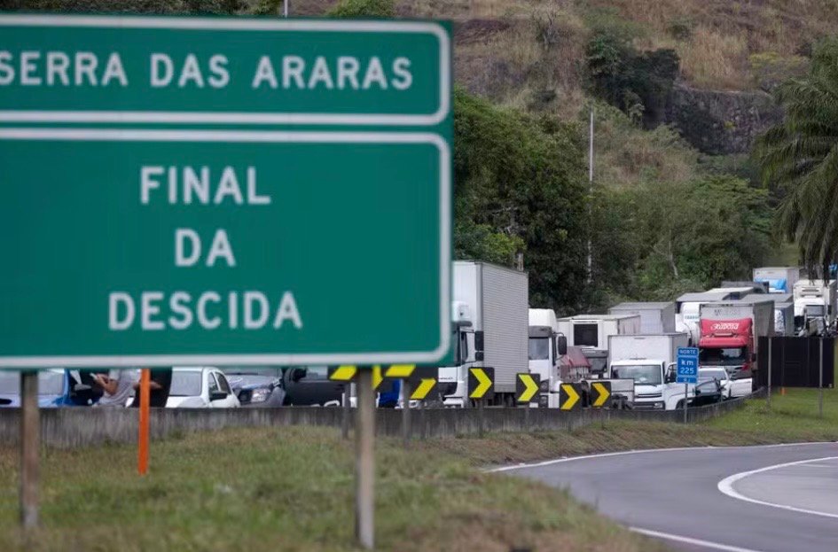 Serra das Araras terá bloqueios para detonação de rochas a partir desta terça-feira